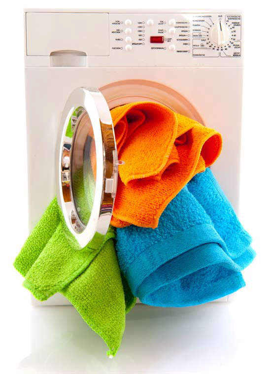 Як відомо, позбавити від вологи випрану білизну може практично будь-яка пральна машина
